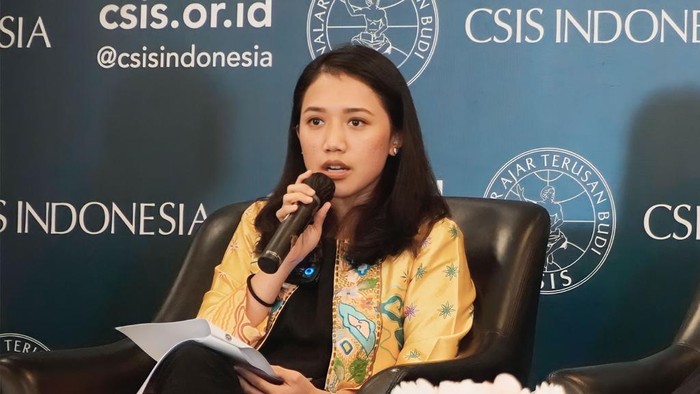 Profil Puteri Komarudin