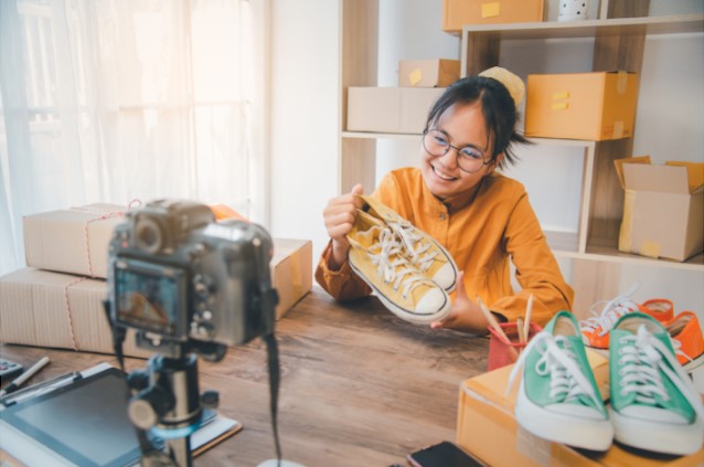 Review oleh Blogger sebagai Cerita Kepercayaan di Tengah Riuh Informasi Digital