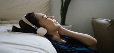 Relaxing Sleep Music untuk Menciptakan Malam yang Lebih Tenang