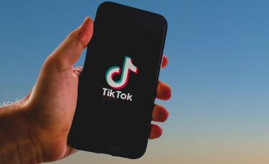 Jasa Share TikTok: Cara Cerdas Memperluas Jangkauan dan Meningkatkan Interaksi Konten