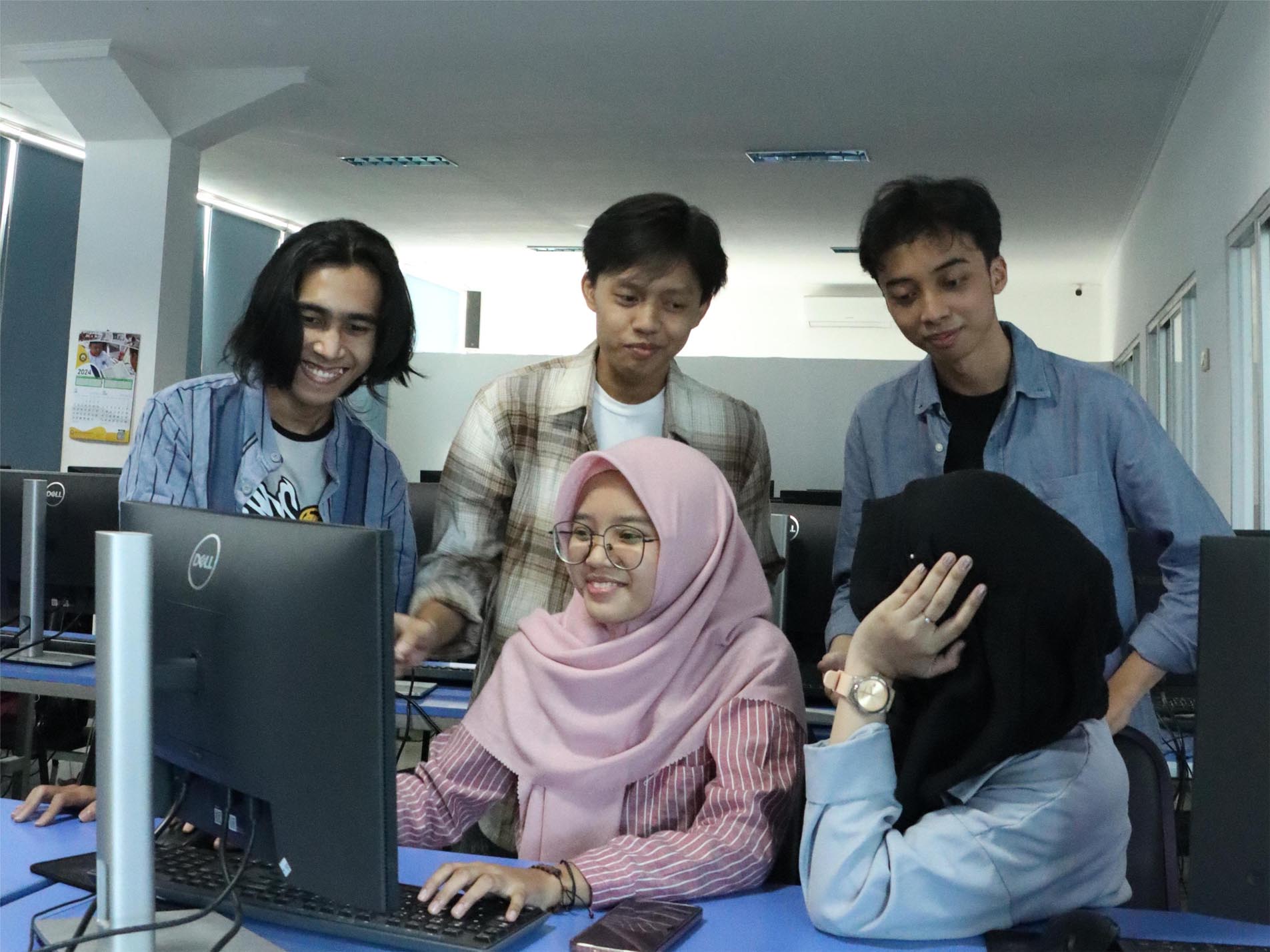 Biaya Kuliah Informatika S1 Hanya 5,5 Juta Per Semester Dan Informasi Beasiswa Kuliah Di Bandung 2026