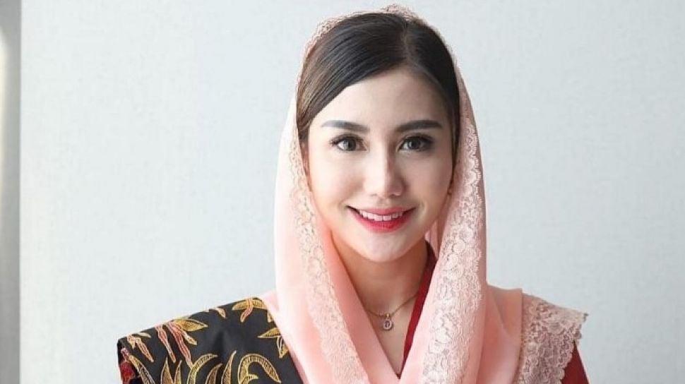Profil Menarik Novita Hardini: Jejak Perjalanan di PDI-P Daerah Pemilihan Jawa Timur VII